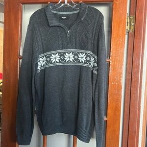 Men’s sweater size M